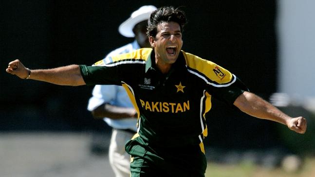 wasim akram bowling